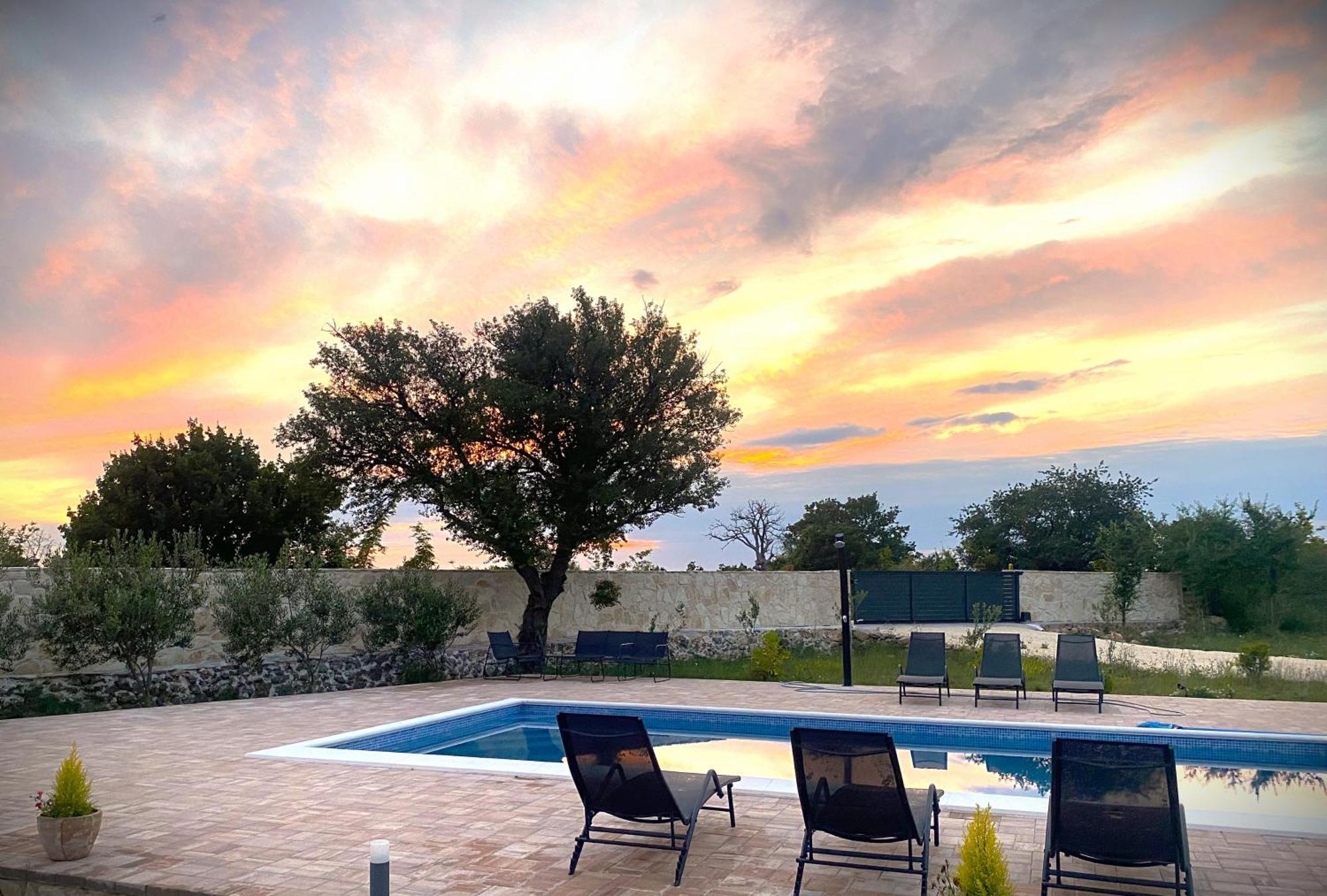 Iris Holiday Home Trbounje Esterno foto