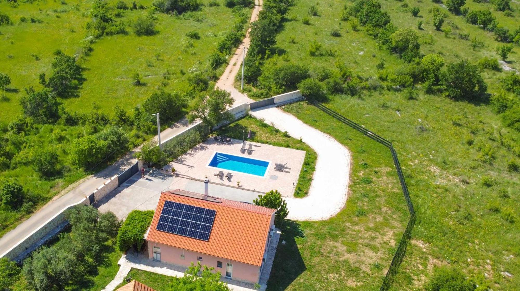 Iris Holiday Home Trbounje Esterno foto